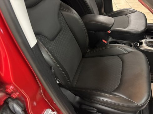 Used 2019 Jeep Compass Latitude w/ Cold Weather Group image 29