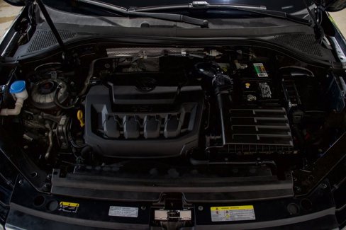 Used 2020 Volkswagen Tiguan SE R-Line image 28