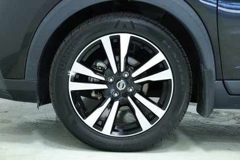 Used 2018 Nissan Kicks SR image 7