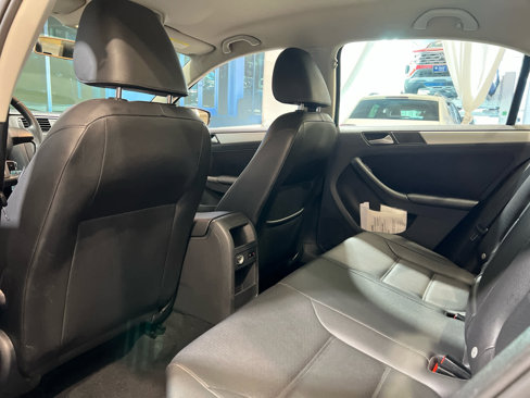 Used 2013 Volkswagen Jetta SE image 26