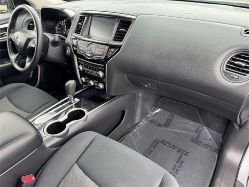 Used 2018 Nissan Pathfinder S image 6