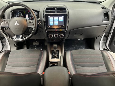 Used 2024 Mitsubishi Outlander Sport SE image 35