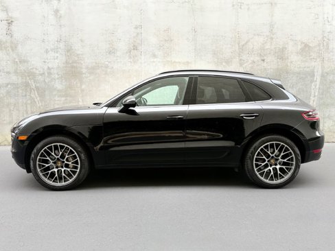 Used 2018 Porsche Macan S image 9