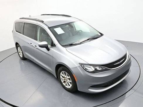 Used 2020 Chrysler Voyager Lxi image 26