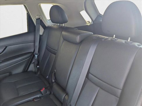 Used 2020 Nissan Rogue SL image 18