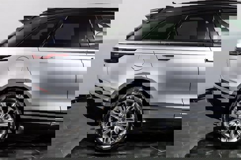 Used 2018 Land Rover Range Rover Velar R-Dynamic HSE image 11