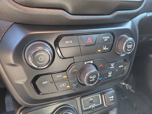 Used 2022 Jeep Renegade Latitude w/ Convenience Group image 23