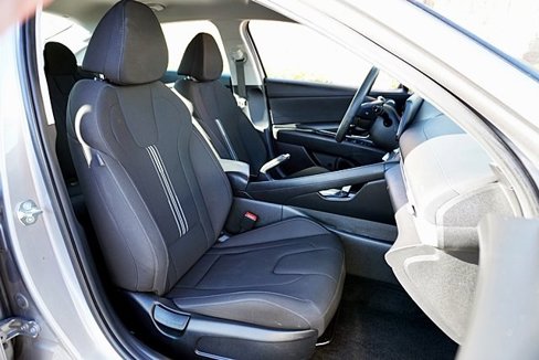 Certified 2024 Hyundai Elantra SEL image 12