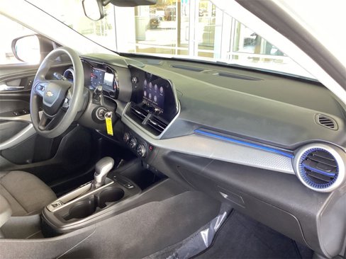 Used 2024 Chevrolet Trax LS image 28