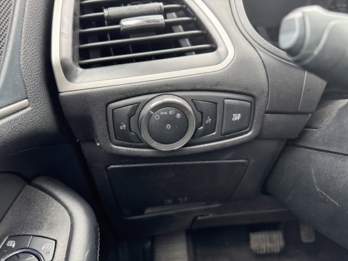 Used 2024 Ford Edge SEL image 10