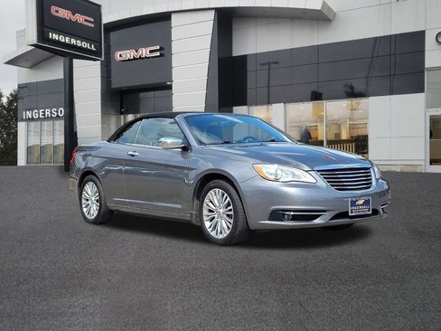 Used 2013 Chrysler 200 Limited image 31