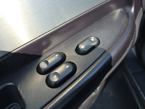 Used 2003 Ford Thunderbird image 15