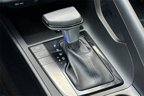 Certified 2025 Hyundai Elantra Sport image 21