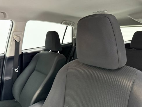 Used 2018 Toyota RAV4 LE image 25