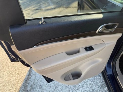Used 2014 Jeep Grand Cherokee Limited image 27
