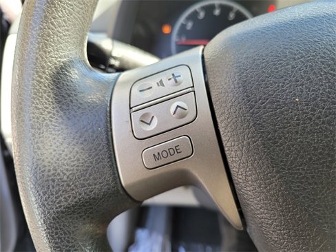 Used 2012 Toyota Corolla LE image 25