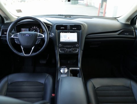 Used 2018 Ford Fusion SE w/ Equipment Group 201A image 18