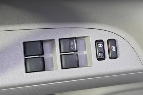 Used 2013 Toyota Highlander Limited image 24