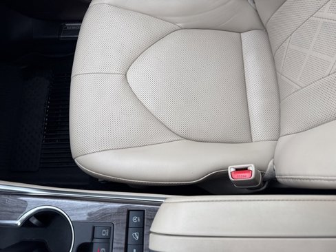 Used 2021 Toyota Highlander Platinum image 20