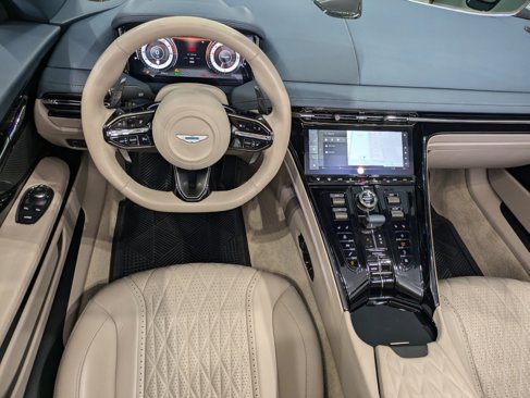 Used 2024 Aston Martin DB12 Convertible image 10