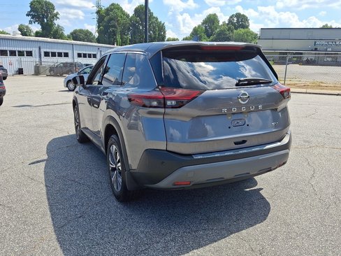 Certified 2021 Nissan Rogue SV image 8