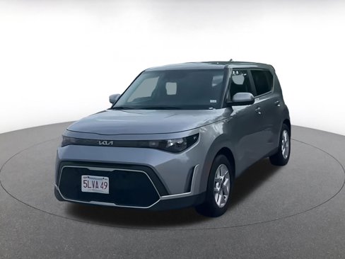 Used 2023 Kia Soul LX w/ LX Technology Package image 5