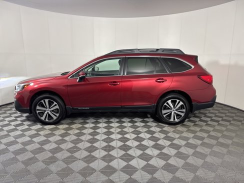 Used 2018 Subaru Outback 2.5i Limited image 2