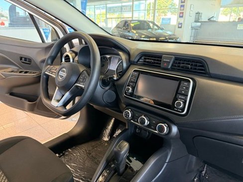 Used 2021 Nissan Versa S w/ Trunk Package image 26