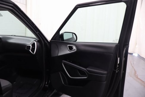 Used 2021 Kia Soul LX image 13