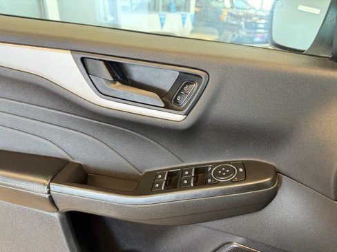 Used 2022 Ford Escape SE image 20