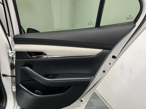 Used 2022 MAZDA MAZDA3 s image 18