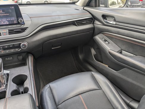 Used 2022 Nissan Altima 2.5 SR image 18