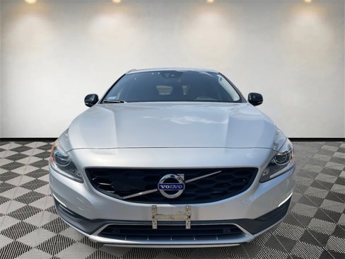 Used 2015 Volvo V60 T5 Cross Country Platinum w/ Protection Package image 8