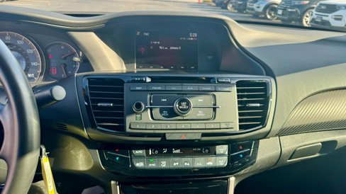 Used 2017 Honda Accord Sport Special Edition image 21