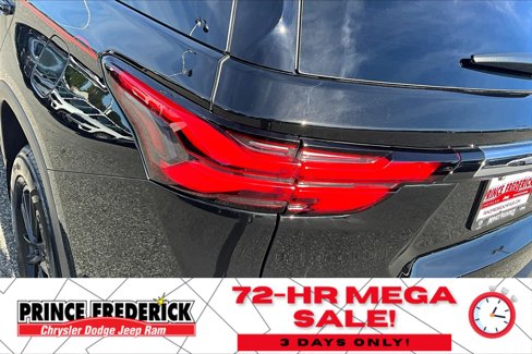 Used 2023 Chevrolet Traverse LT w/ LPO, Floor Liner Package image 23