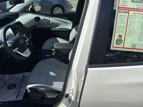 Used 2017 Toyota Prius Two image 13