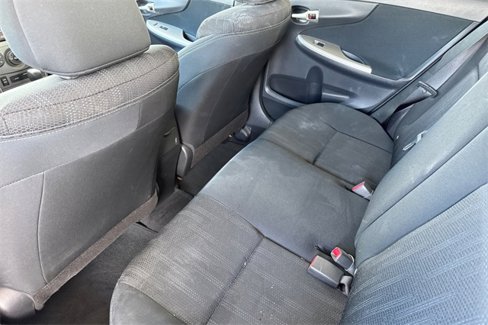 Used 2013 Toyota Corolla LE image 12