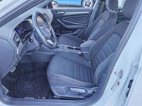 Certified 2024 Volkswagen Jetta Sport image 3