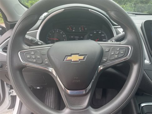 Used 2023 Chevrolet Malibu LT image 14