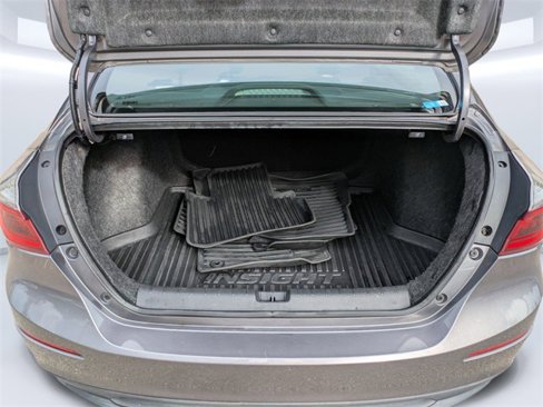 Used 2019 Honda Insight EX image 13