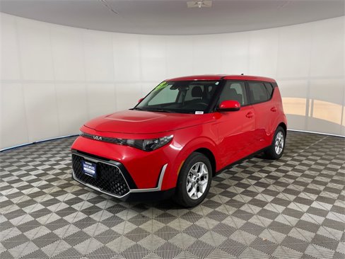 Used 2023 Kia Soul S image 1