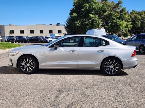 Certified 2024 Volvo S60 T8 Core w/ Climate Package image 4