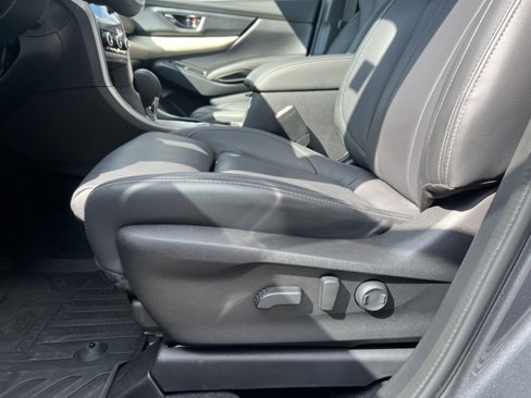 Used 2022 Subaru Ascent Limited w/ Technology Package image 14