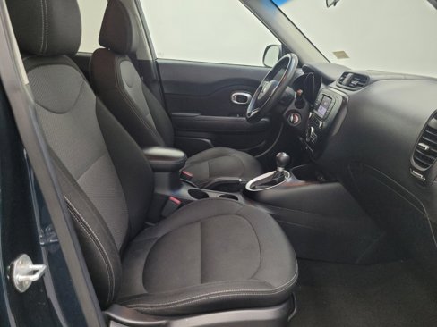 Used 2017 Kia Soul + image 21