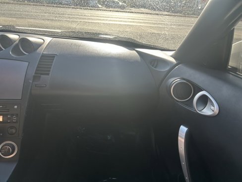 Used 2004 Nissan 350Z Enthusiast image 11
