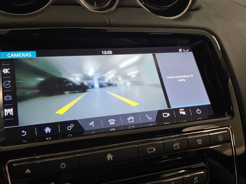 Used 2019 Jaguar XJ R-Sport image 32