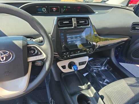 Used 2017 Toyota Prius Two image 20