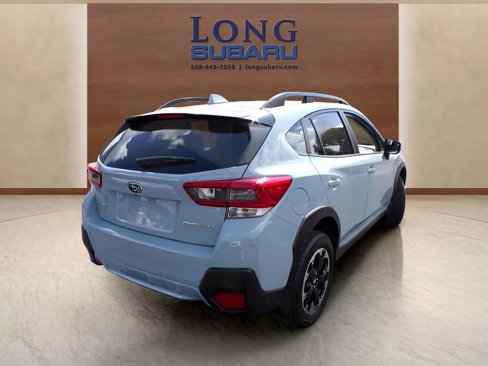 Used 2022 Subaru Crosstrek 2.0i Premium w/ Moonroof Package image 5