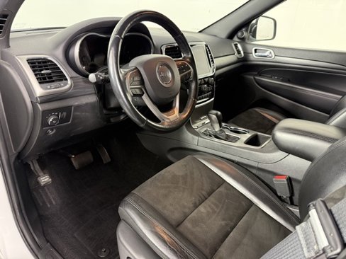 Used 2020 Jeep Grand Cherokee Altitude image 11