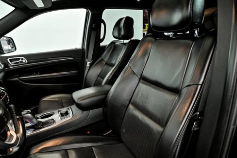Used 2020 Jeep Grand Cherokee Limited w/ Luxury Group II image 12